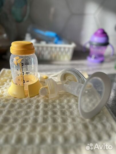 Молокоотсос medela ручной