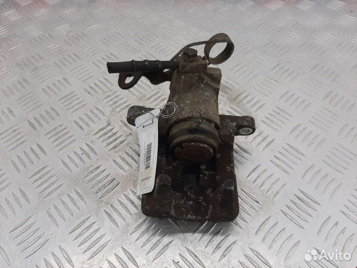 Суппорт задний правый для Volkswagen Passat 5 GP