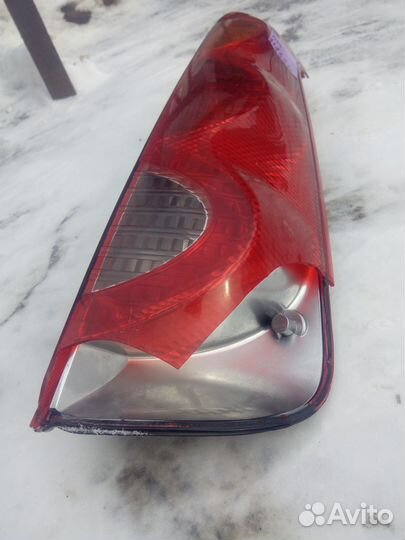 Задний фонарь Ниссан Нота, Ланцер 9