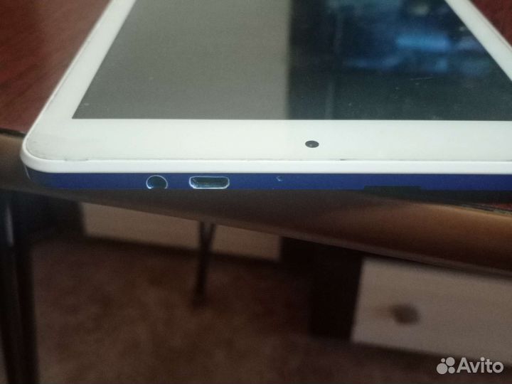 Планшет Acer iconia В1-850