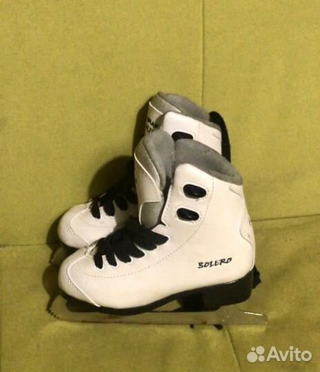 Коньки фигурные 30