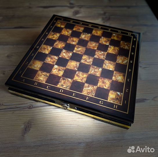 Шахматы янтарные. Шахматы из янтаря 