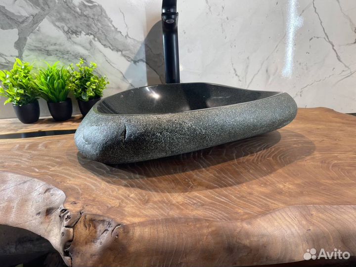 Дизайнерская раковина из натурального камня