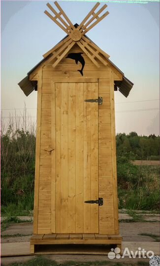 Уличный туалет деревянный