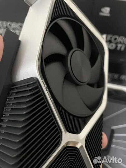 Видео карта RTX 4060 Ti Founder Edition новые