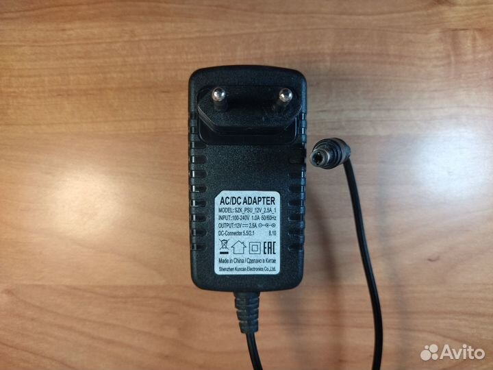 Блок питания 12v 2.5А, штекер 5.5х2.1мм