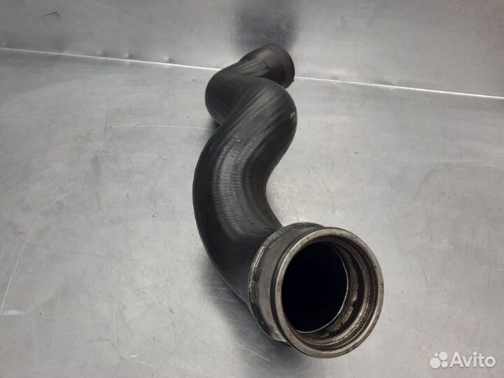 Патрубок интеркулера Volkswagen Passat B5