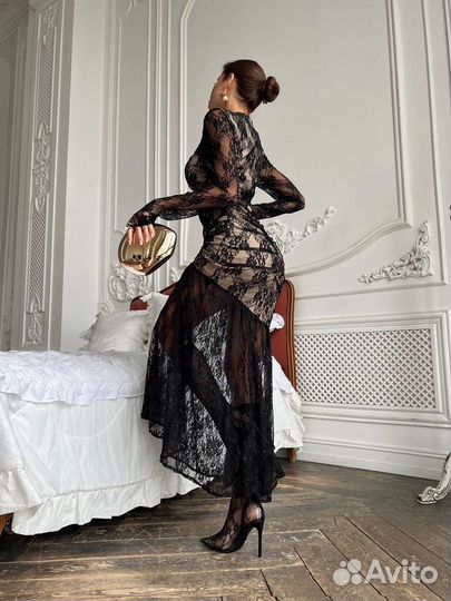 Платье кружевное вечернее