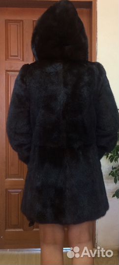 Продаётся норковая шуба