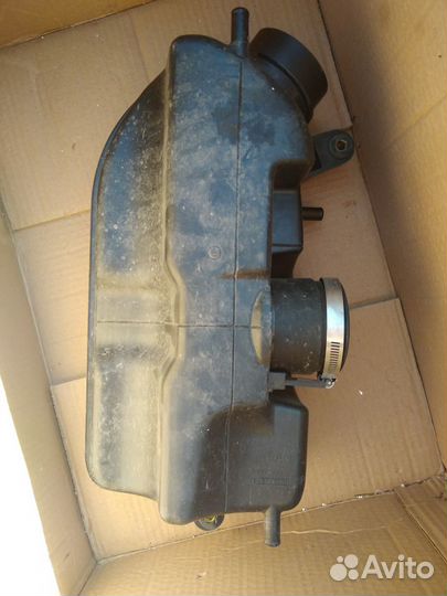 Пластиковая часть впускного коллектора на ej 204