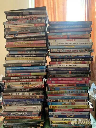 Диски с фильмами и игры