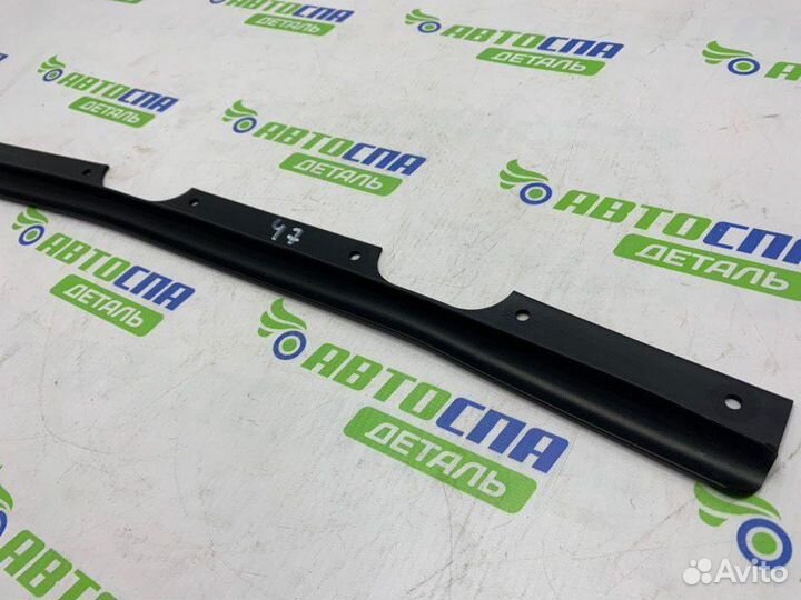 Уплотнитель крышки багажника Mazda Cx-30 кроссовер