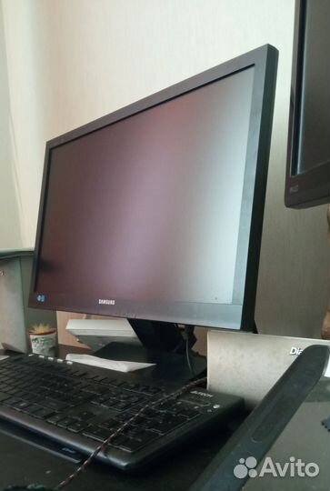 Full HD Samsung LED S22A200