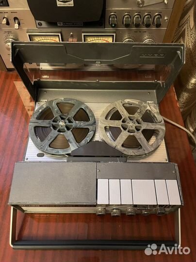 Репортерский магнитофон Uher 4400 Report Stereo