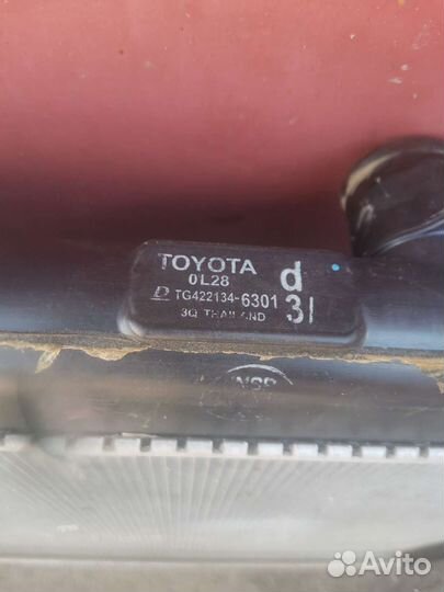 Радиатор hilux 422134-6301