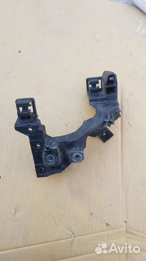 Кронштейн фары левый ceed jd