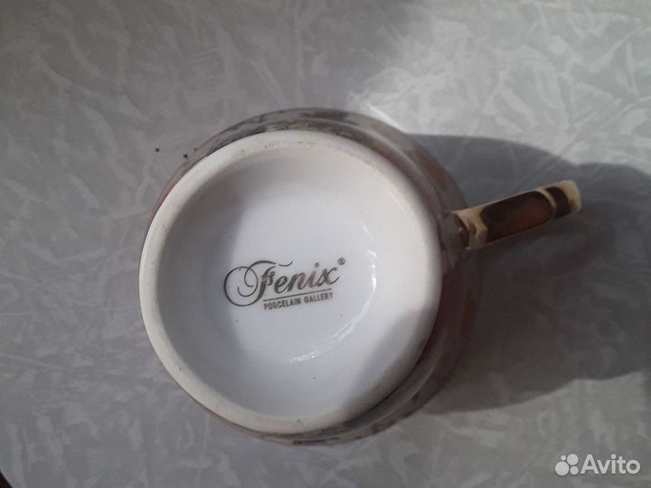 Чайные чашки с блюдцами