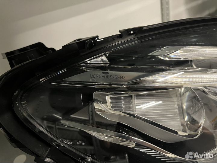 Правая фара Mercedes E213 W213 дорестайлинг