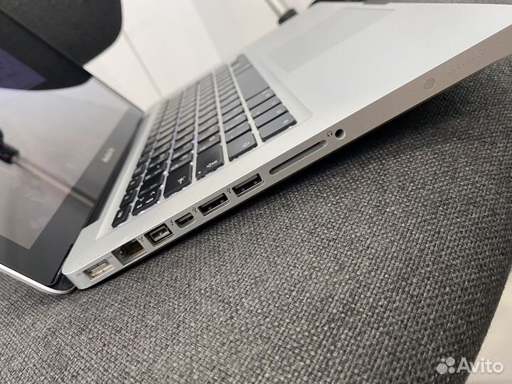 Apple MacBook Pro 2011