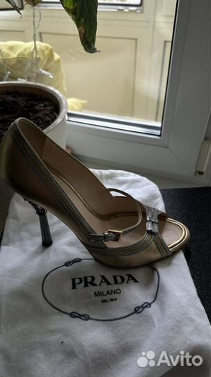 Туфли Prada