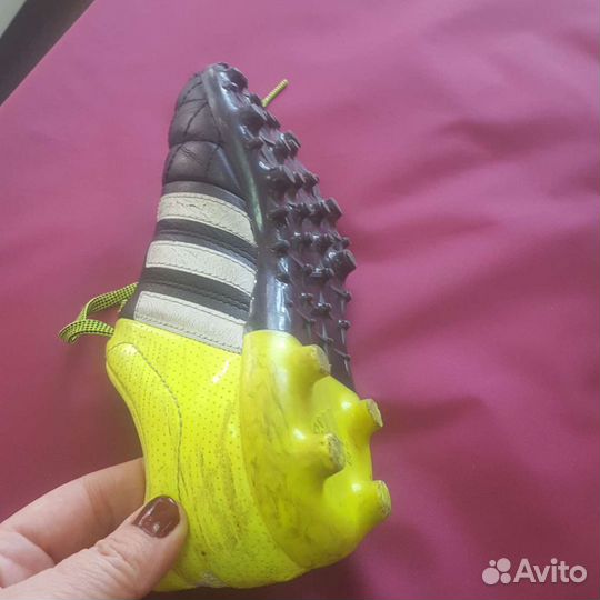 Футбольные бутсы для улицы