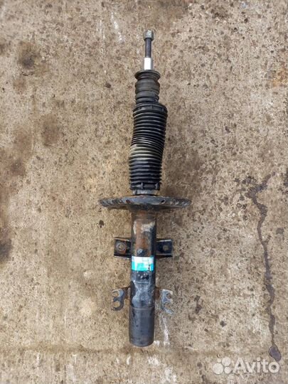 Амортизатор правый Volkswagen Multivan T5 2006