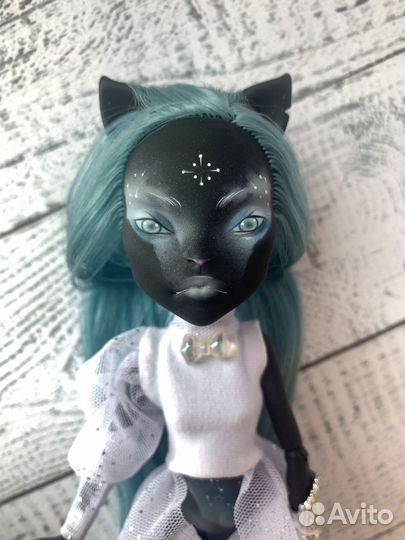 Ооак Кэтти Нуар