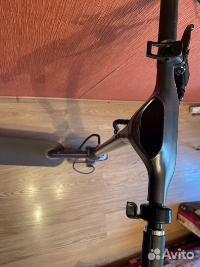 Электросамокат hiper triumph m100