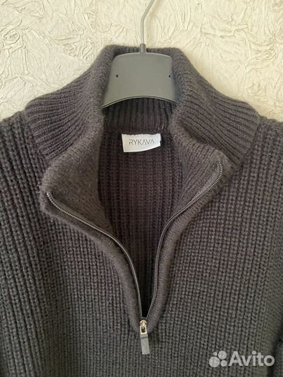 Свитер мужской