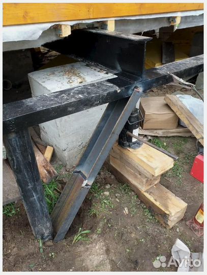 Сваи. Реконструкция фундамента винтовыми сваями