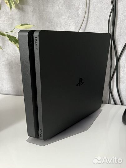 Sony playstation 4 slim