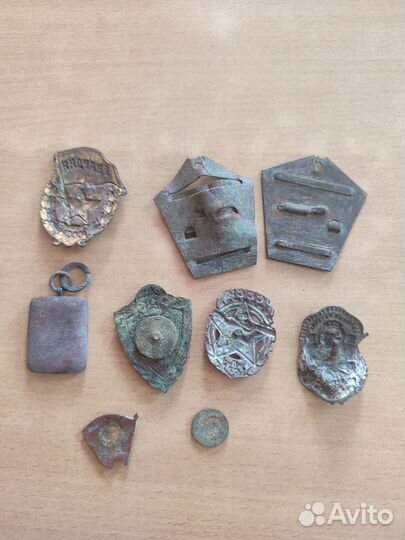 Тяжелые значки СССР