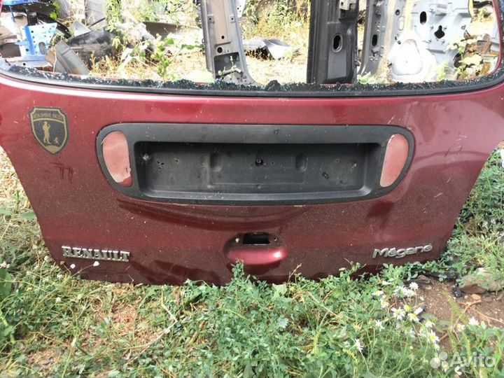 Дверь багажника задняя Renault Scenic компактвэн