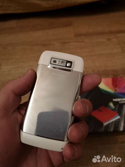 Телефон Nokia E71