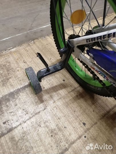 Детский велосипед 16