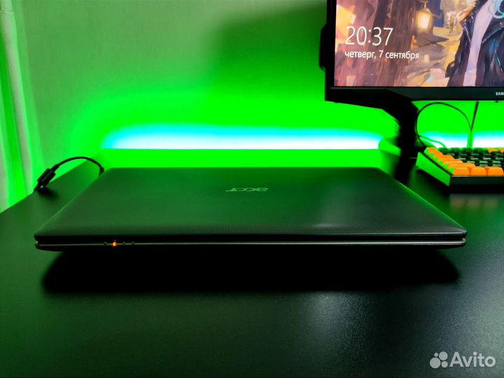 Ноутбук Acer i5/4GB/15.6/Win 10