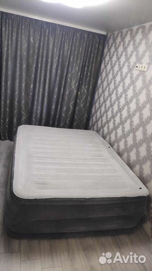 Надувной матрас (кровать) intex