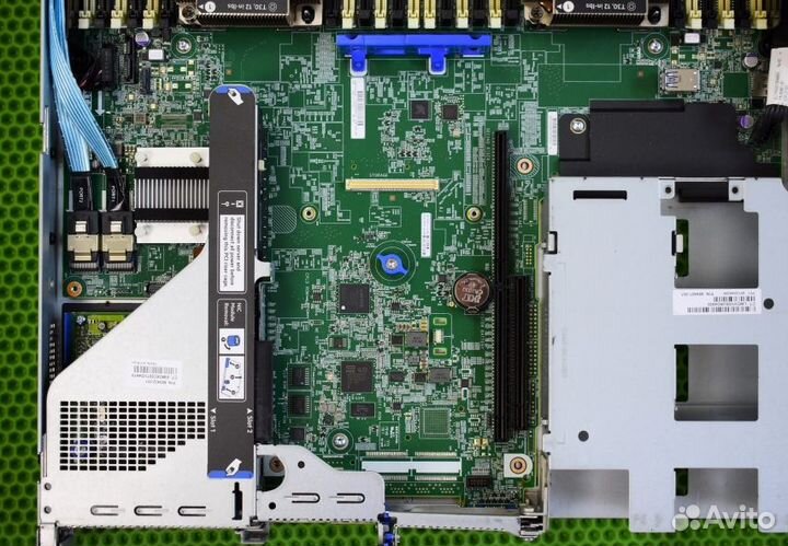 Сервер HP DL360 GEN10 8SFF+2х800w