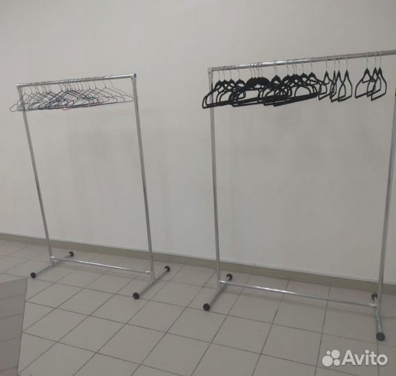 Вешалка для одежды напольная, металлическая