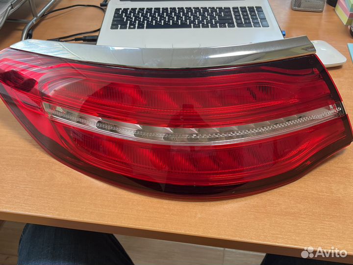 Фонарь задний левый mercedes glc