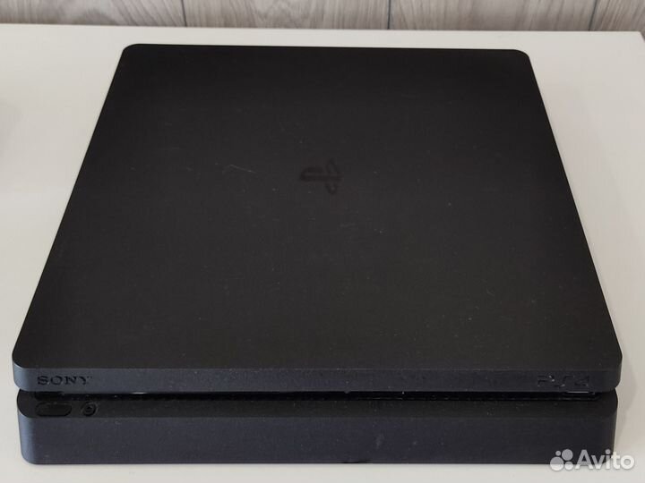Sony Playstation 4 Slim 500 Gb (2 геймпада + игры)