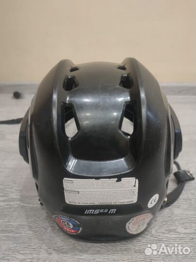 Хоккейный шлем