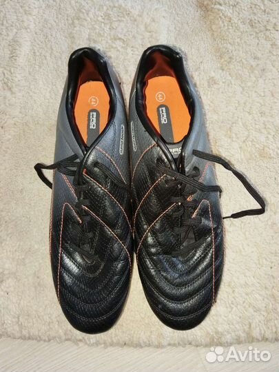 Футбольные шиповки- бутсы и р.43-44