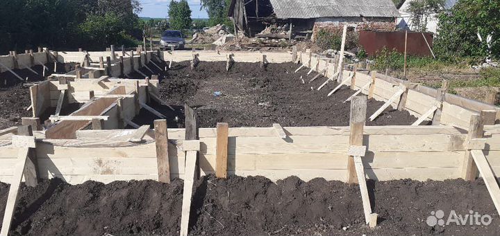 Бригада строителей