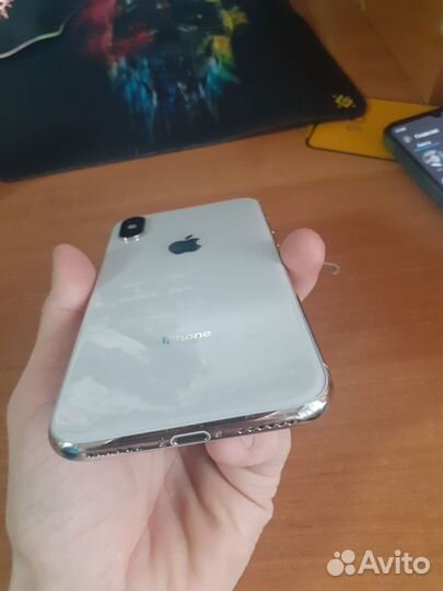 iPhone X, 64 ГБ