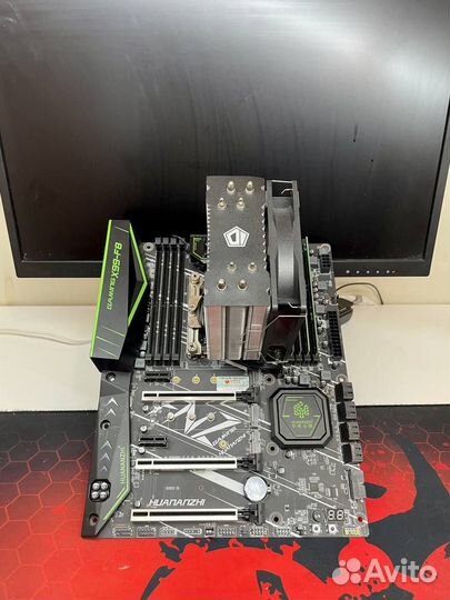 Материнская плата с процессором куллером и памятью