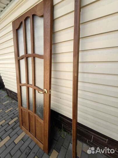 Дверь деревянная межкомнатная бу с коробкой