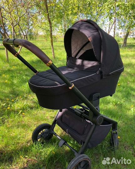 Коляска Carrello Epica 3 в 1. Цвет чёрный