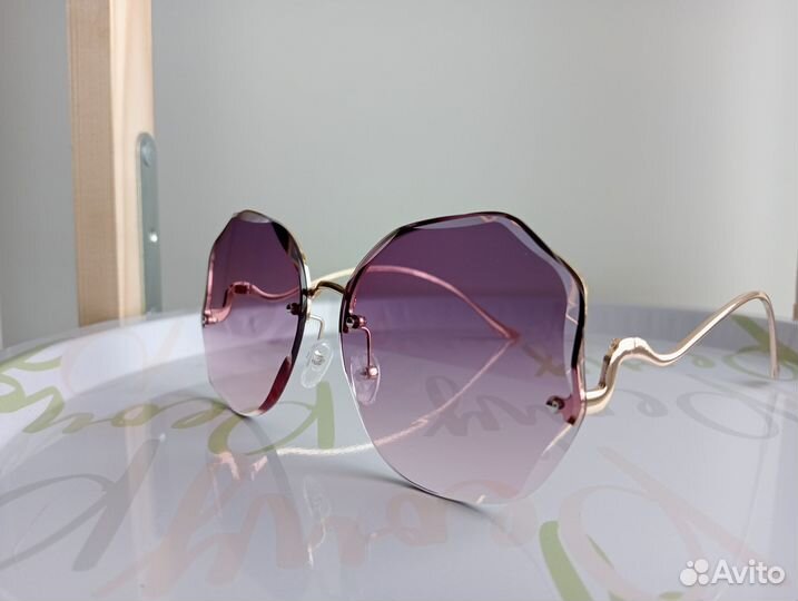Очки солнцезащитные новые