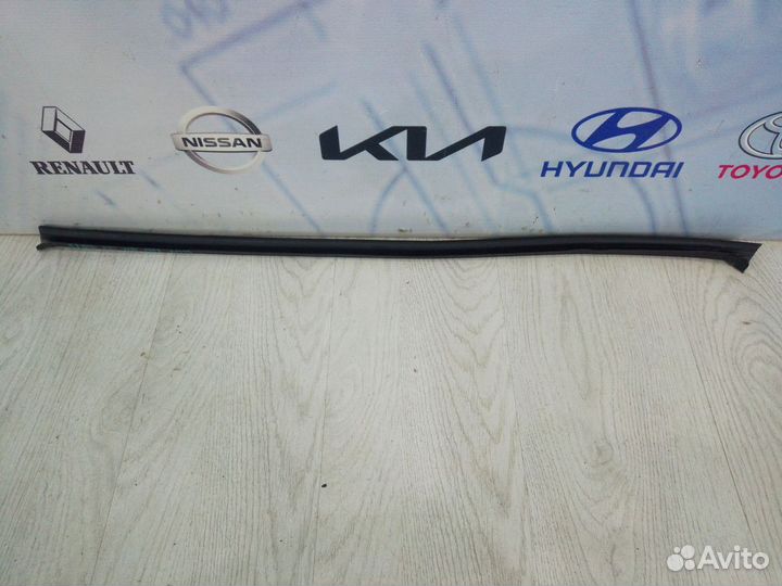 Бархотка уплотнитель стекла двери перед KIA ceed 2 JD Прав